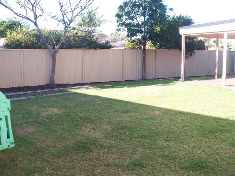 2 Lychee Place, Belmont QLD 4153