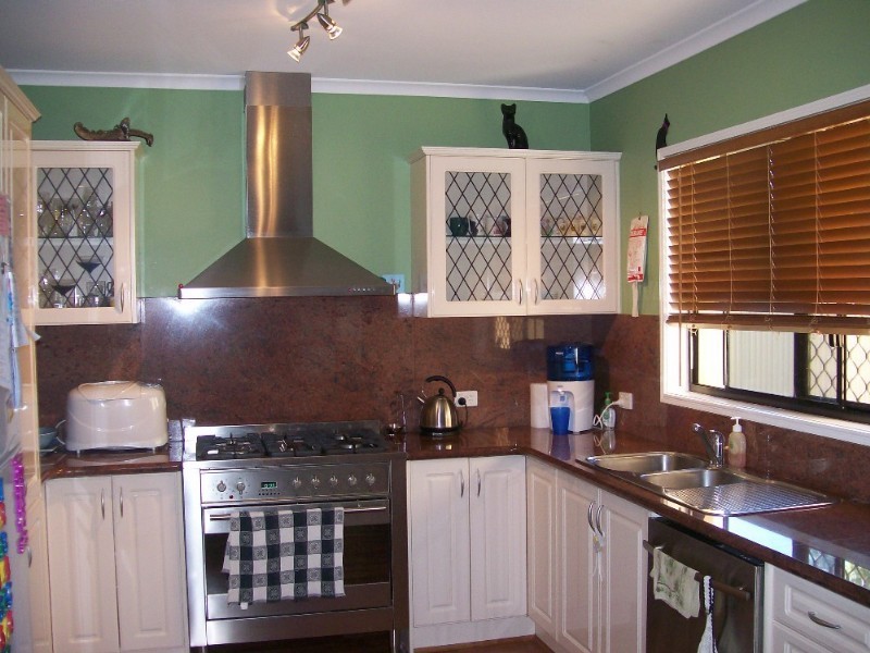 2 Lychee Place, Belmont QLD 4153