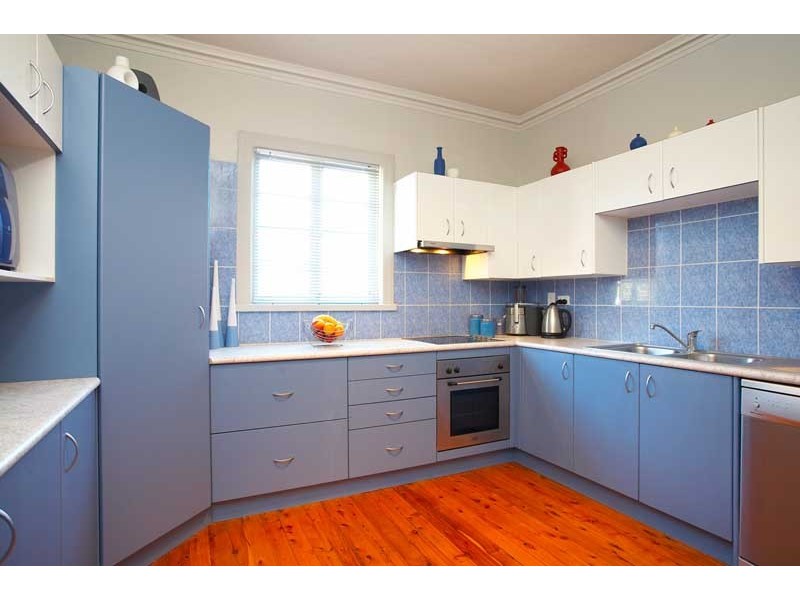 8 Lunga Street, Carina QLD 4152