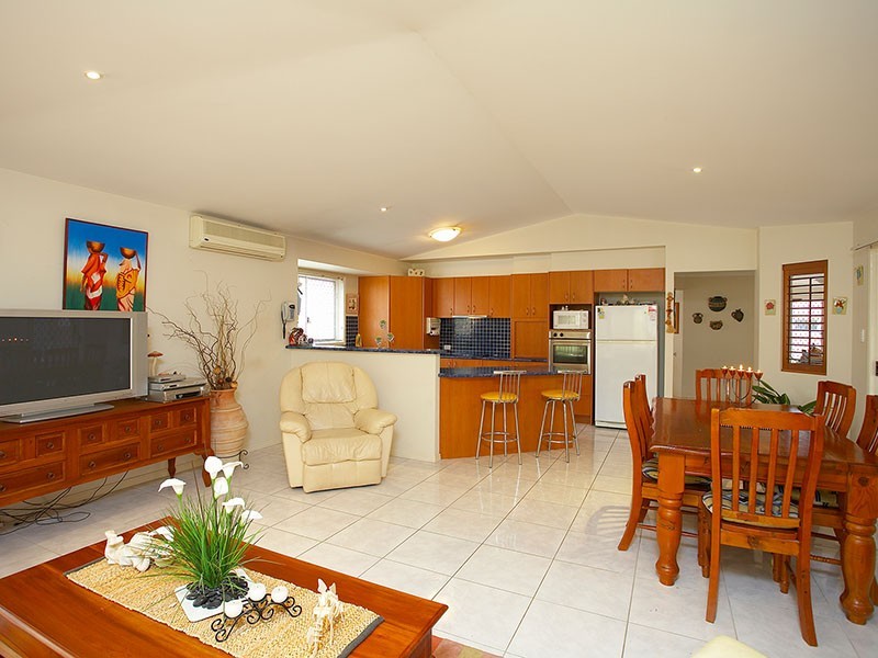 50 Kauri Street, Carindale QLD 4152