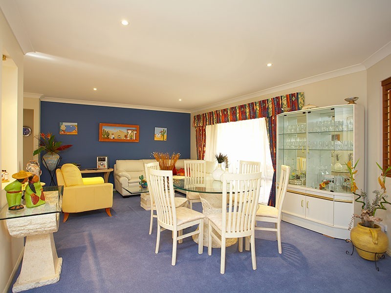 50 Kauri Street, Carindale QLD 4152