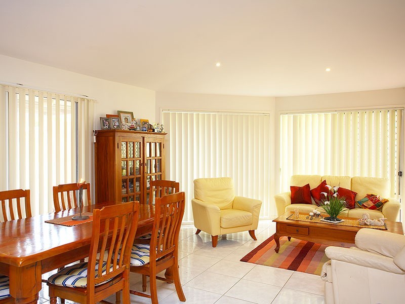 50 Kauri Street, Carindale QLD 4152