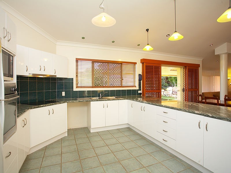 8 Belgrave Place, Carindale QLD 4152