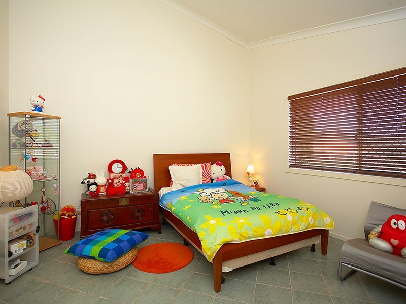 8 Belgrave Place, Carindale QLD 4152