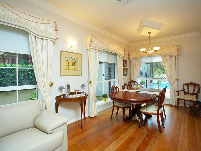 11 Carnoustie Place, Carindale QLD 4152