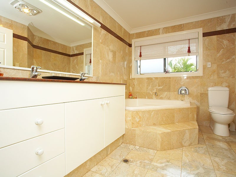 11 Carnoustie Place, Carindale QLD 4152