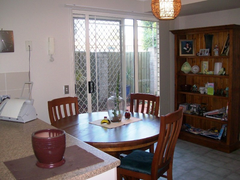 3/10 Stanton Road, Tingalpa QLD 4173