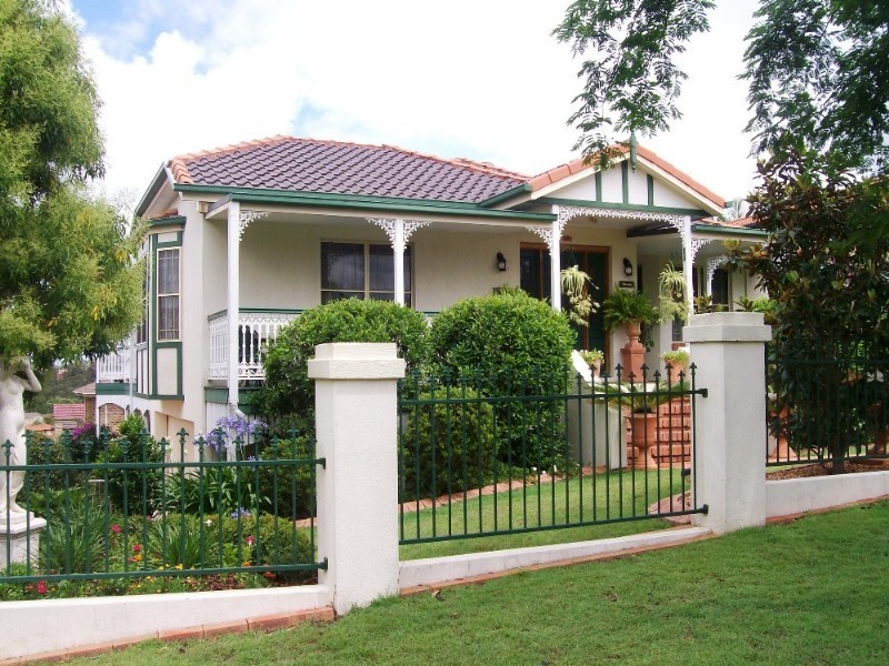46 Golden Oak Crescent, Carindale QLD 4152