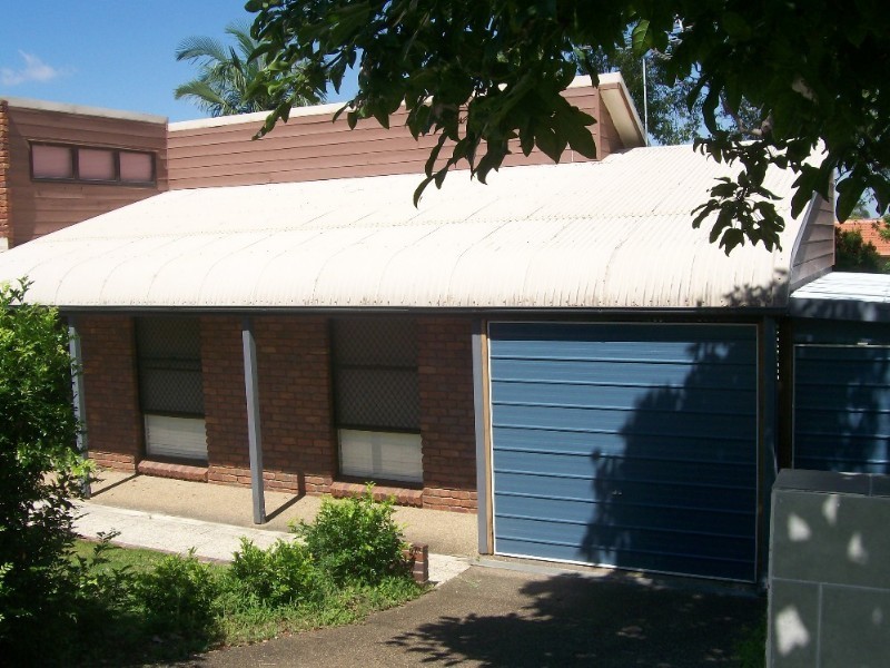 111 Scrub Road, Carindale QLD 4152