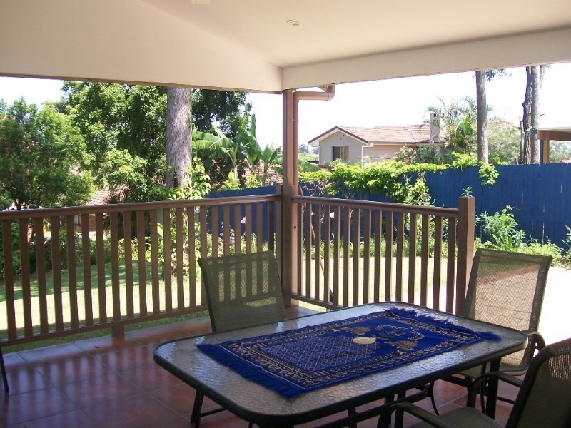 111 Scrub Road, Carindale QLD 4152