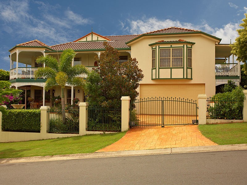 46 Golden Oak Crescent, Carindale QLD 4152