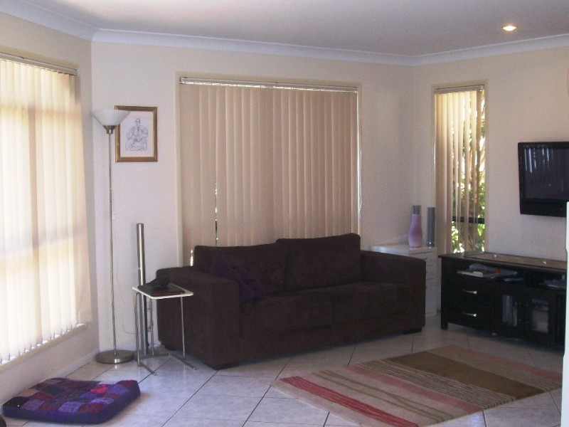 18/12 Greendale Way, Carindale QLD 4152