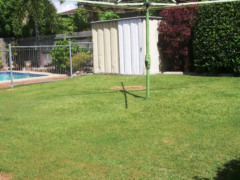 35 Bedivere Street, Carindale QLD 4152