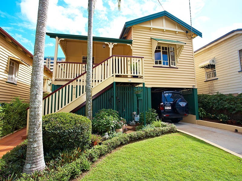 38 Moreton Street, Norman Park QLD 4170