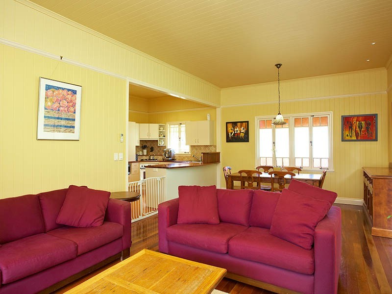 38 Moreton Street, Norman Park QLD 4170