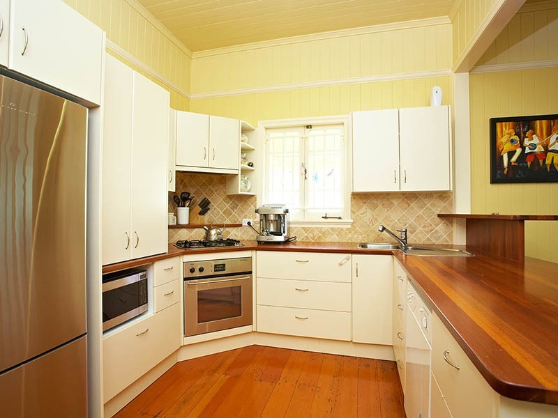 38 Moreton Street, Norman Park QLD 4170