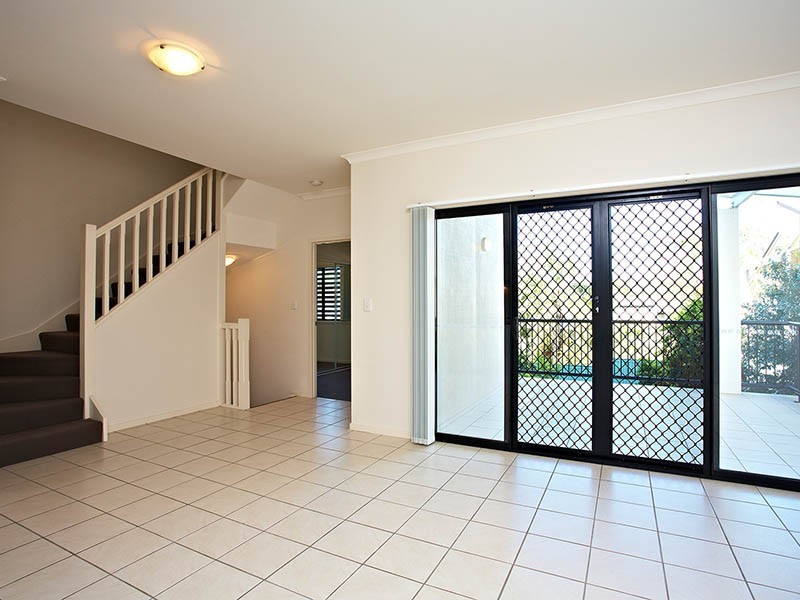 3/45 Jones Road, Carina QLD 4152