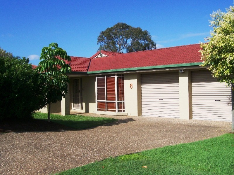 8 Suellen Close, Belmont QLD 4153