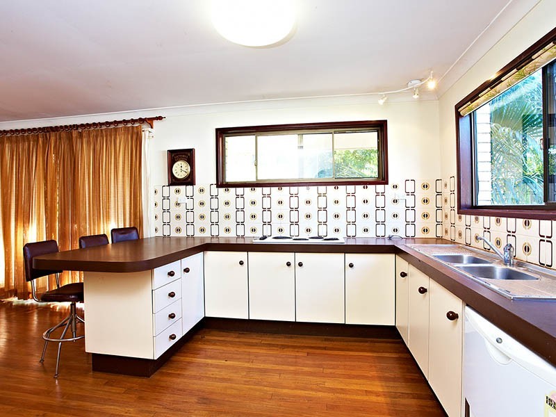 73 Bedivere Street, Carindale QLD 4152