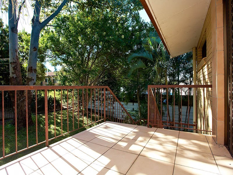 73 Bedivere Street, Carindale QLD 4152