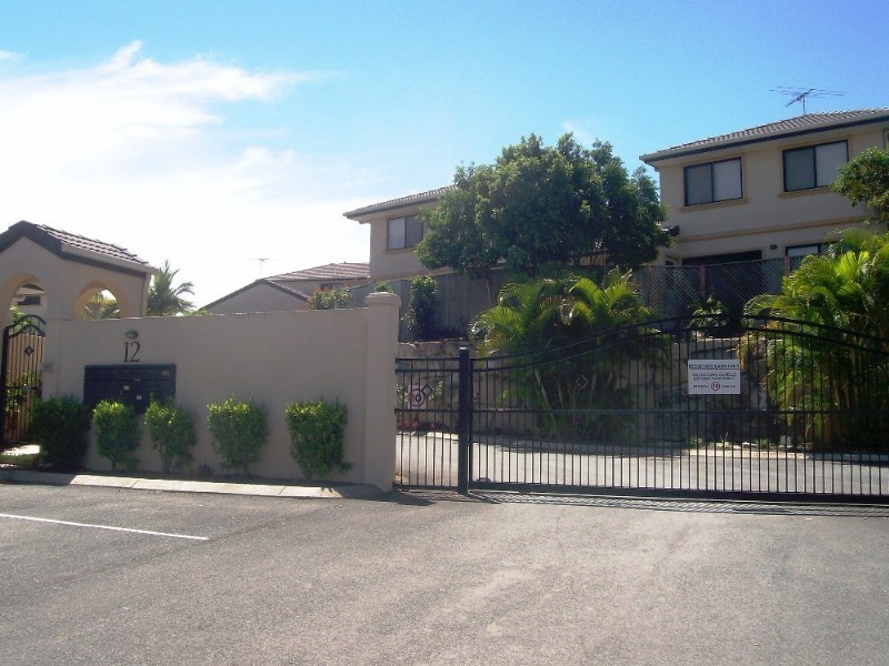 18/12 Greendale Way, Carindale QLD 4152