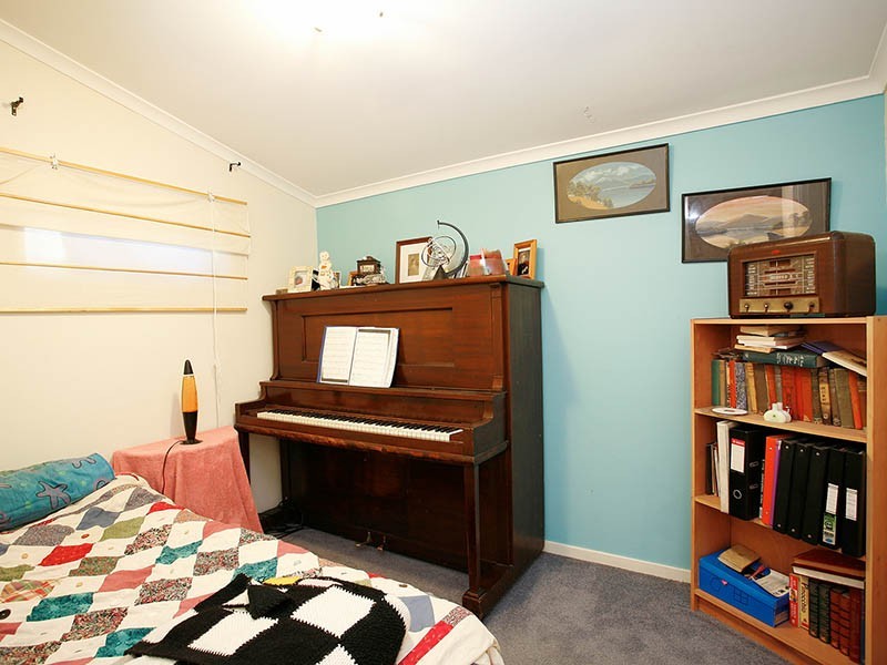 73 Hendren Street, Carina QLD 4152