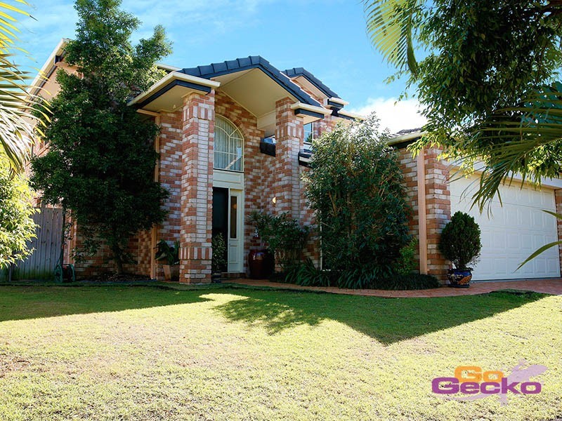 18 Clearmount Crescent, Carindale QLD 4152