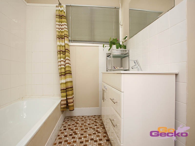 4 Arura Street, Mansfield QLD 4122