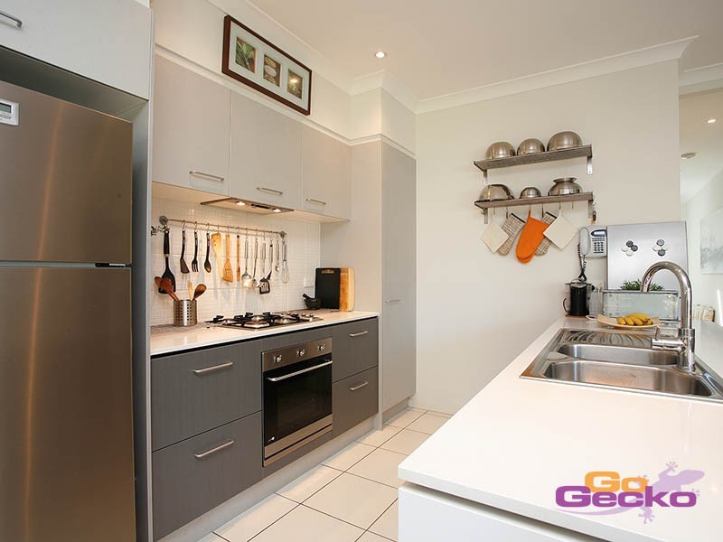 166/16 Surbiton Court, Carindale QLD 4152