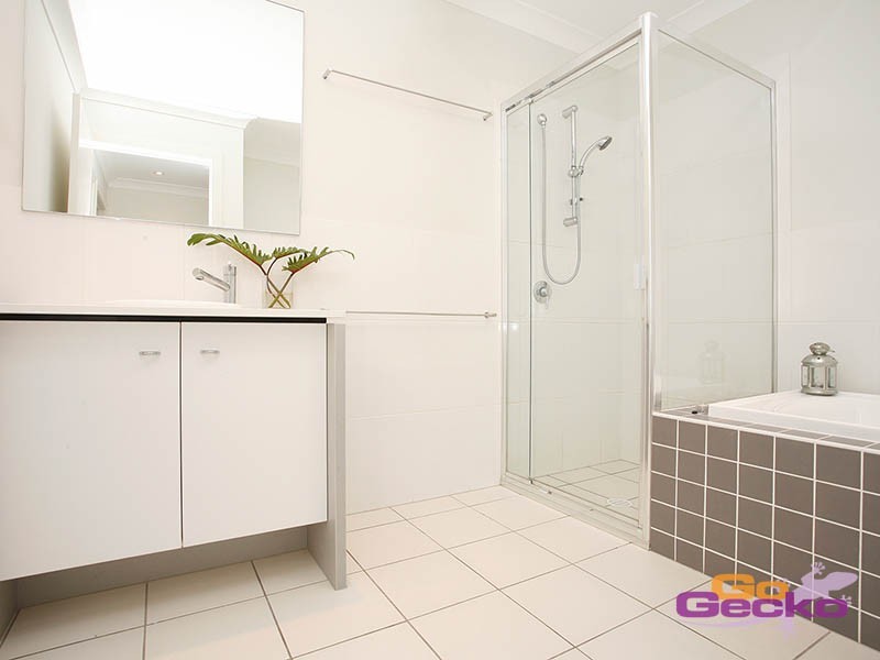 166/16 Surbiton Court, Carindale QLD 4152