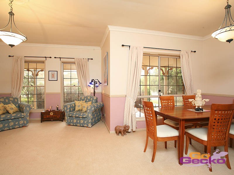 6 Pinnacle Place, Belmont QLD 4153