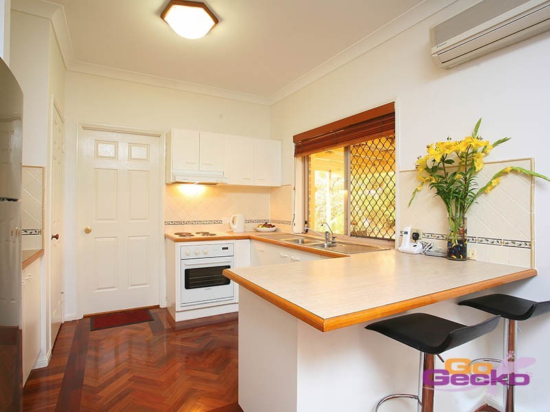 6 Pinnacle Place, Belmont QLD 4153