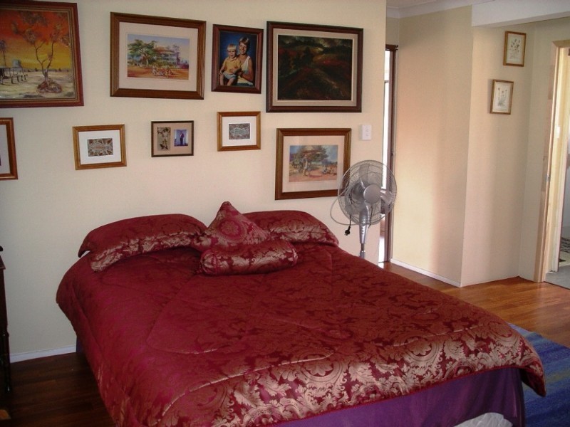 73 Meadowlands Road, Carindale QLD 4152