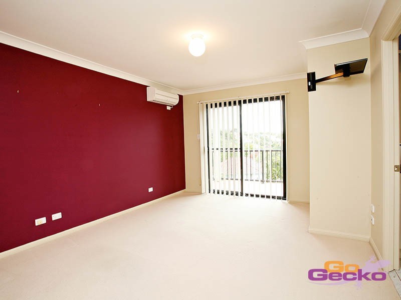 2/22 Pembroke Road, Coorparoo QLD 4151