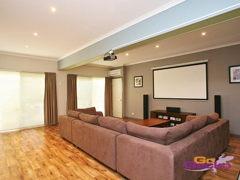 92 Donnington Road, Carindale QLD 4152