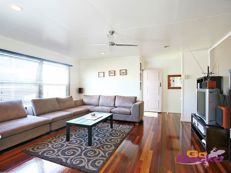 16 Tegula Street, Mansfield QLD 4122