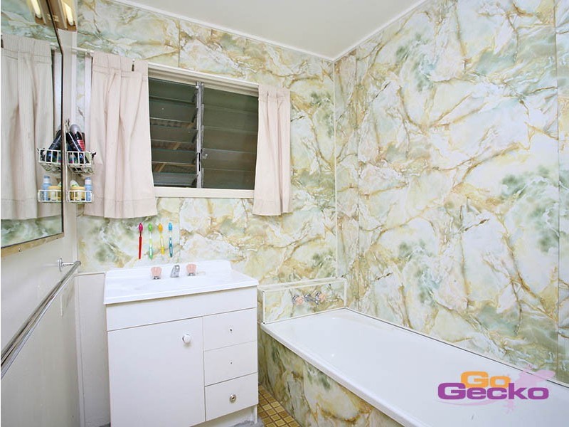 16 Tegula Street, Mansfield QLD 4122