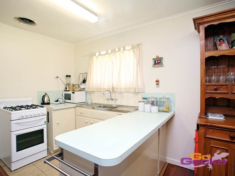 16 Tegula Street, Mansfield QLD 4122