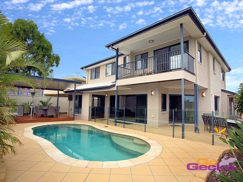 10 Holland Place, Carindale QLD 4152