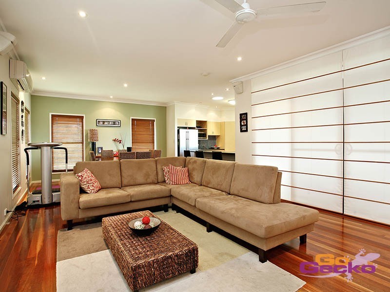 9 Spanish Court, Carindale QLD 4152