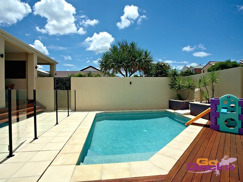 9 Spanish Court, Carindale QLD 4152