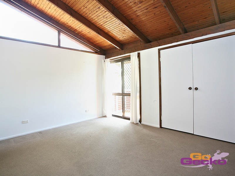 309 Winstanley Street, Carindale QLD 4152