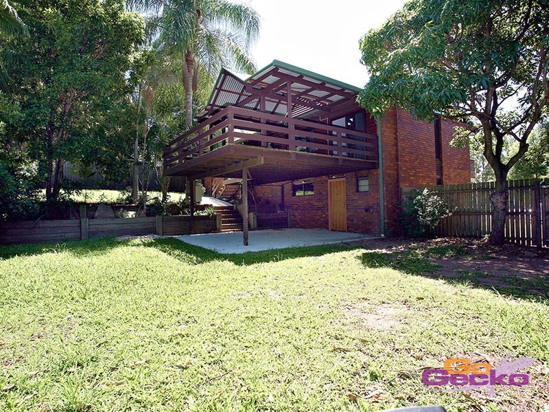 309 Winstanley Street, Carindale QLD 4152