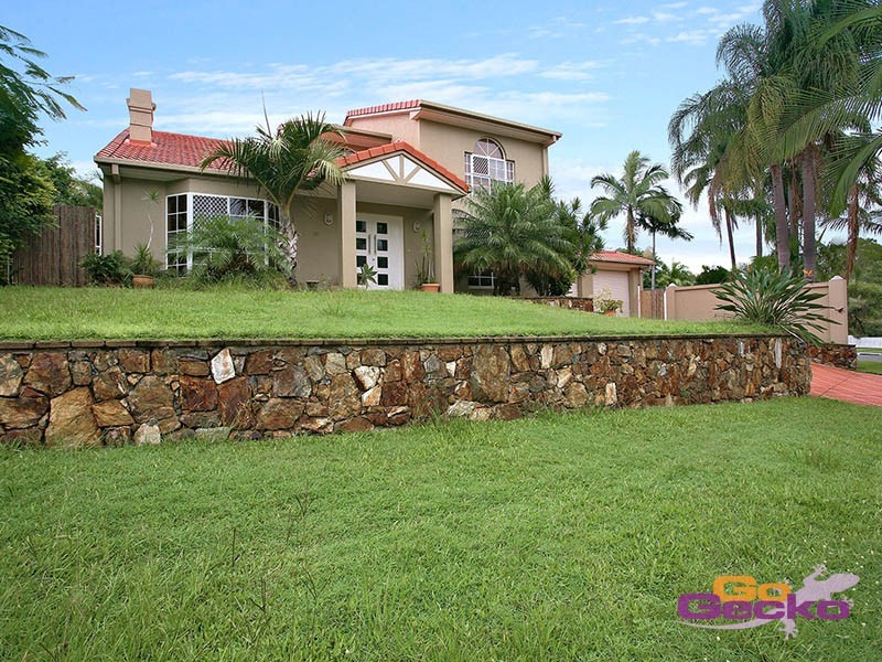 138 Kilmorey Street, Carindale QLD 4152