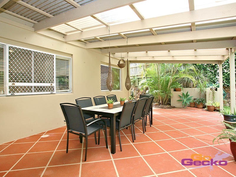 138 Kilmorey Street, Carindale QLD 4152