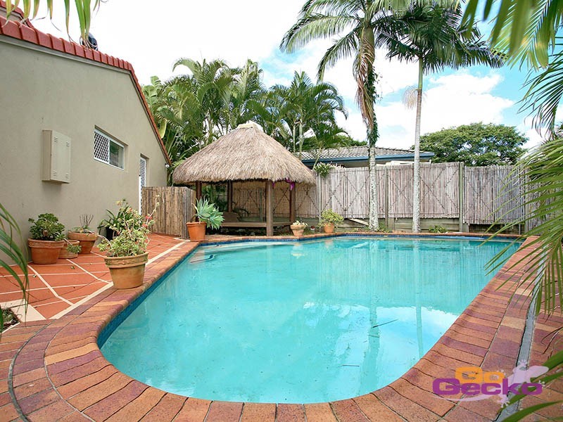 138 Kilmorey Street, Carindale QLD 4152