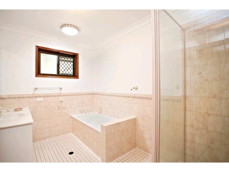 2 Maranoa Street, Carina Heights QLD 4152