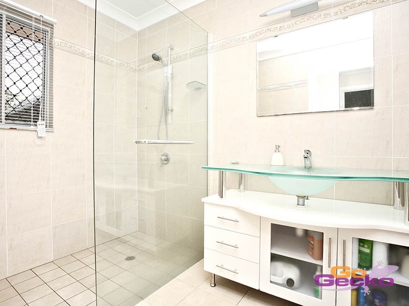 33 Meadowview Street, Tingalpa QLD 4173