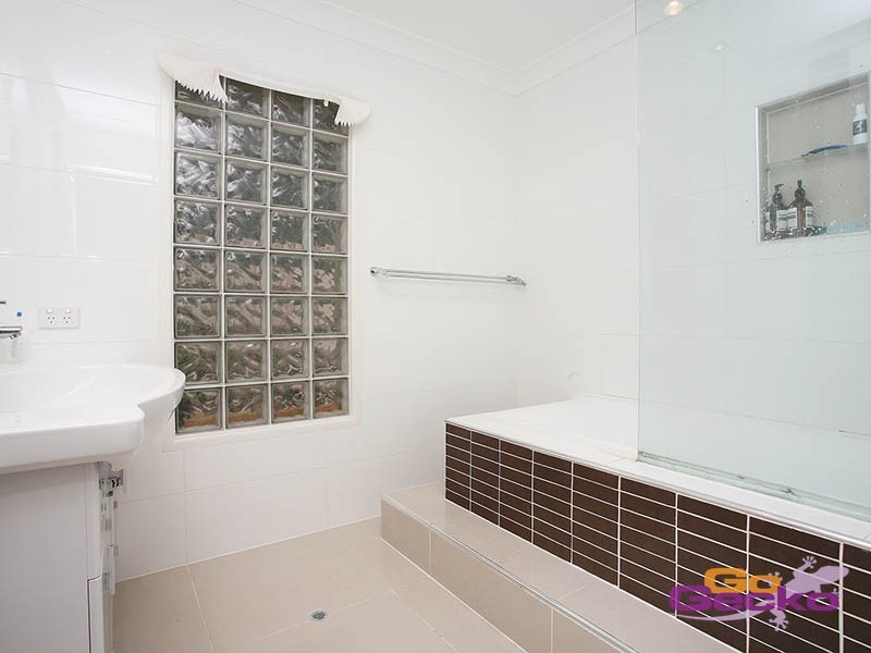 21 Strahan Street, Belmont QLD 4153