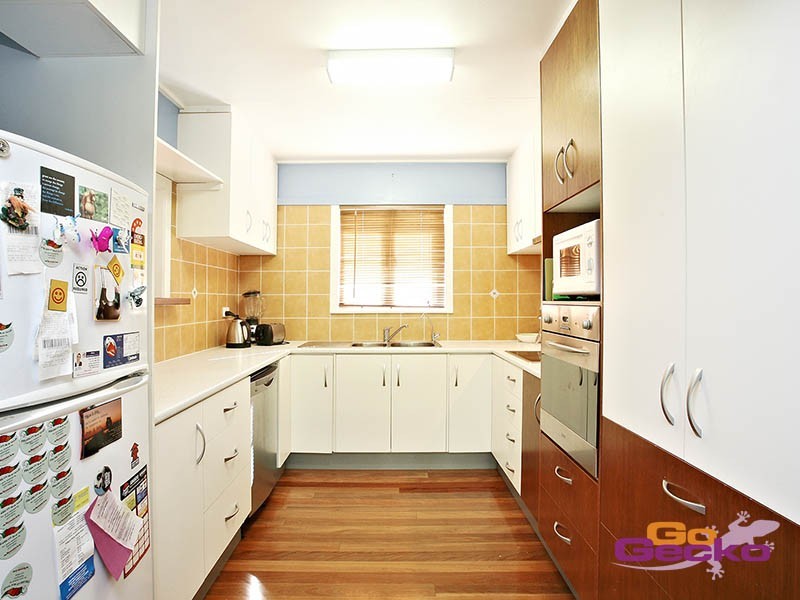 49 Pareena Crescent, Mansfield QLD 4122